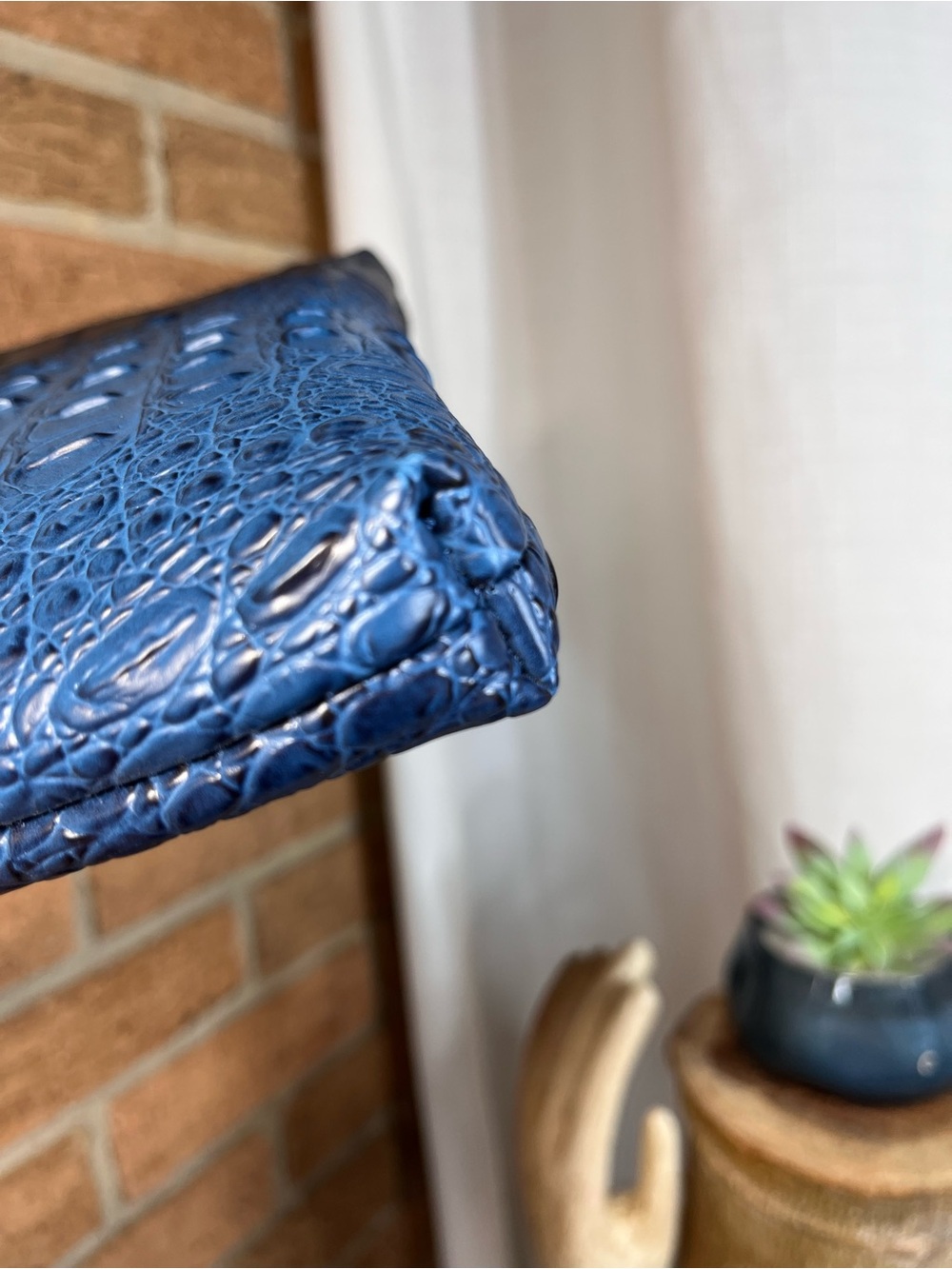 NWT Virago Collection Blue Crocodile Embossed Wristlet Clutch Tassel Bag - Picture 7 of 8